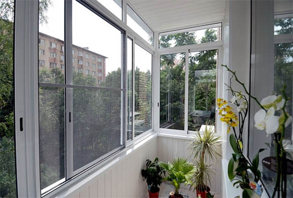 Недорогое остекление балконов и лоджий алюминиевым профилем от производителя окон Чехов