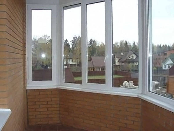 Остекления балкона в частном доме, коттедже и даче Чехов